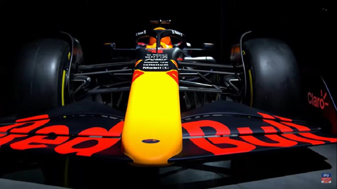 Com campeão Max Verstappen, Red Bull apresenta novo carro da F1 para 2022